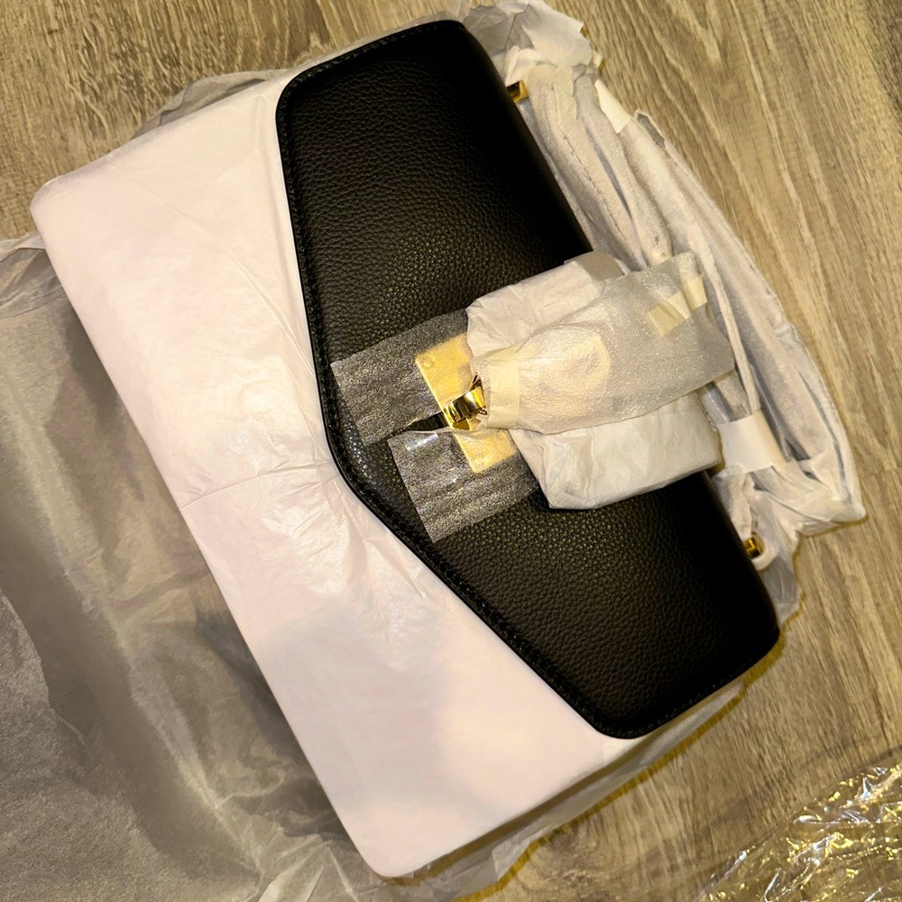 DKNY Elissa bag - Black and Gold
